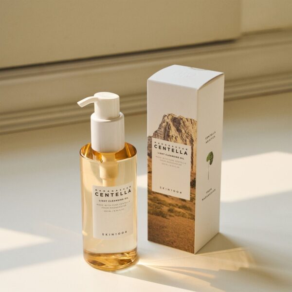 SKIN1004 Madagascar Centella Light Cleansing Oil 200ml - Image 3